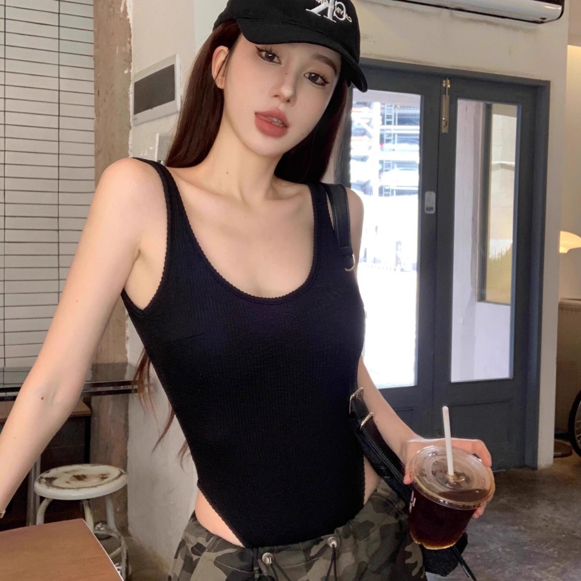 Bodysuit bertali hitam Bodysui - Tank Top Ribbed ulasan dan harga